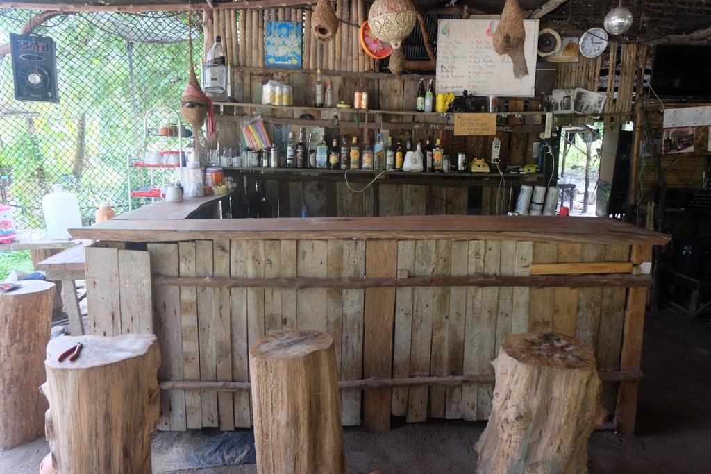 Mr. Chuoi Bar And Hut Hotell Ko Phra Thong Eksteriør bilde