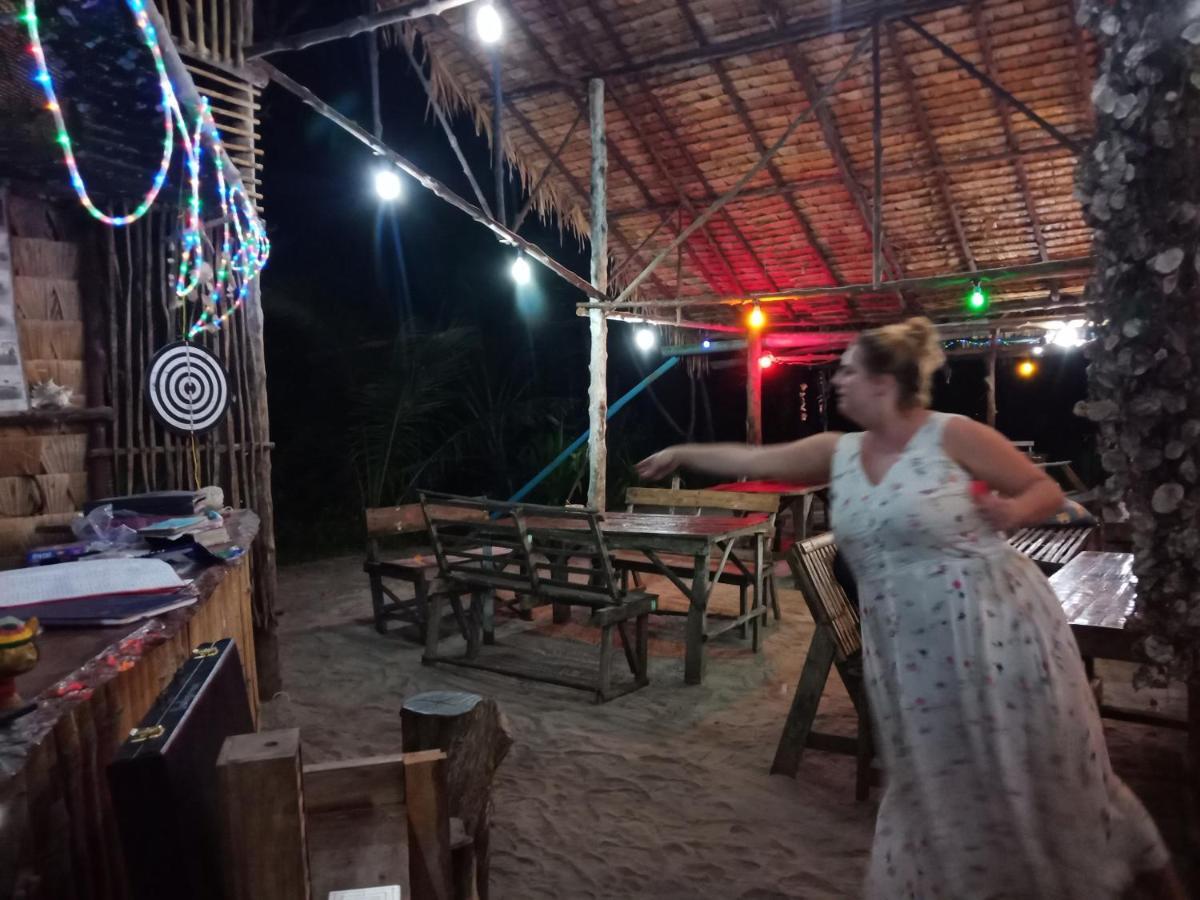 Mr. Chuoi Bar And Hut Hotell Ko Phra Thong Eksteriør bilde